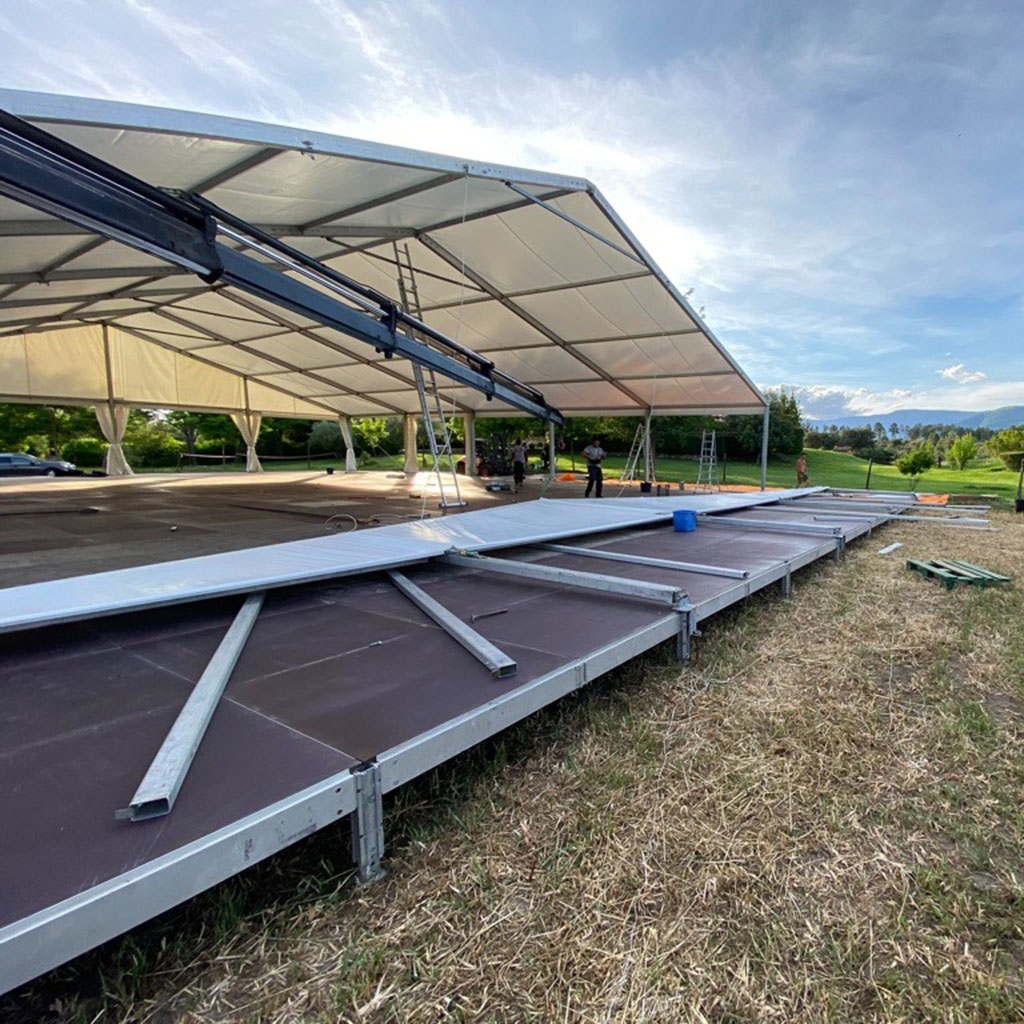 Exterior de carpa cerrada