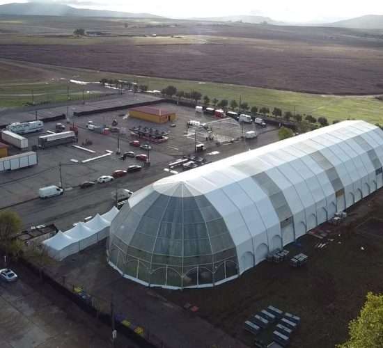 Cúpula alargada semitransparente